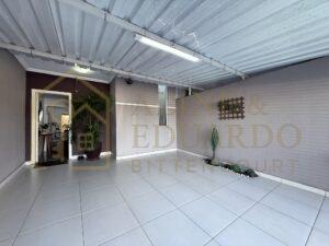 Casa tipo sobrado com 03 dormitórios no Parque Universitário em Americana-SP 1